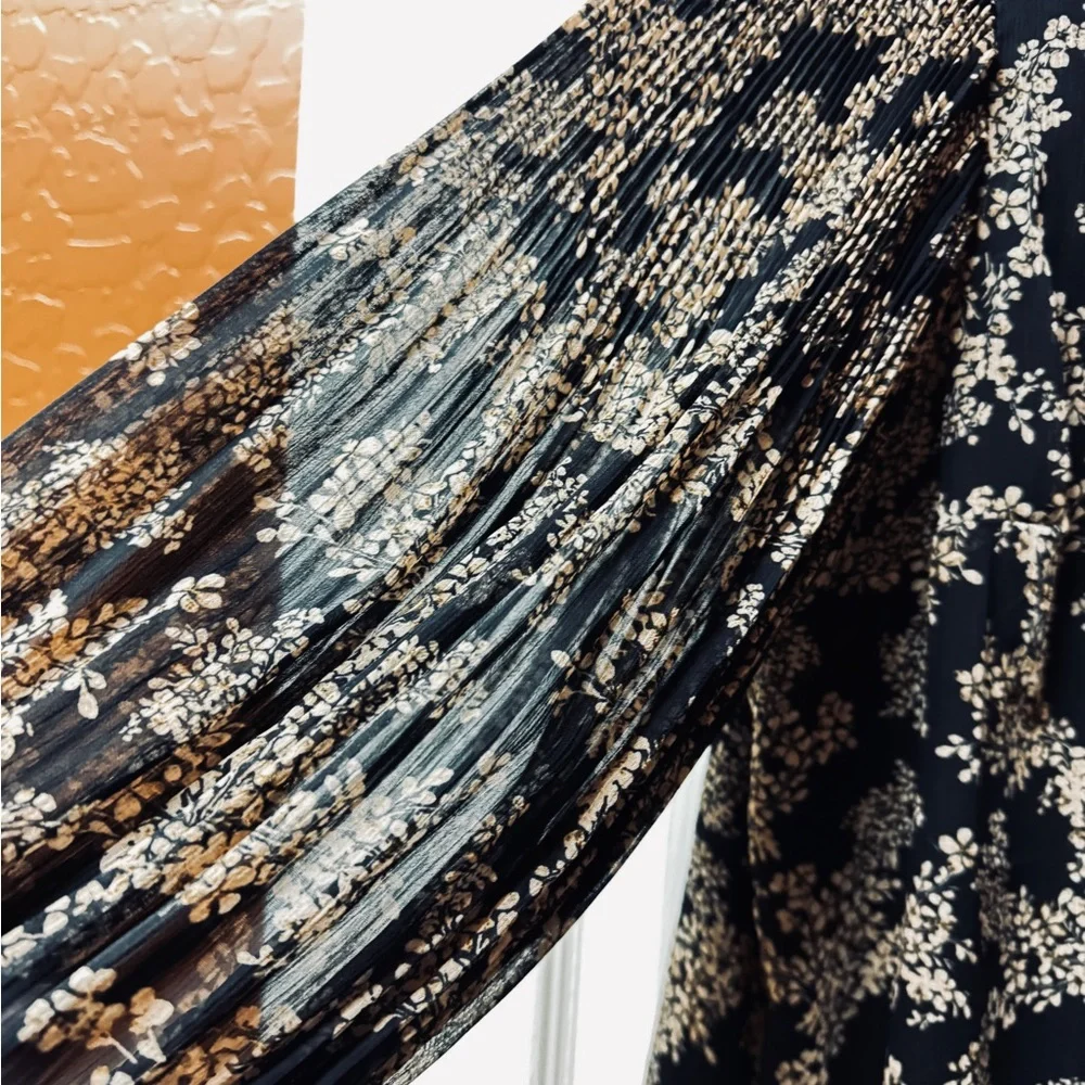 LC Lauren Conrad black floral semi-sheer blouse - Picture 7 of 14